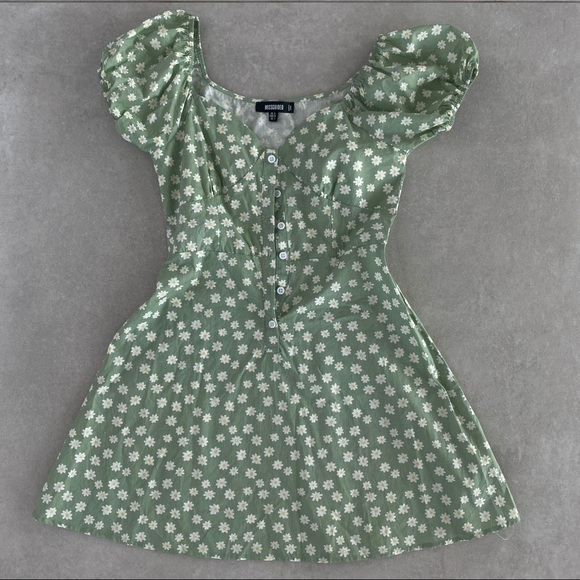 MISSGUIDED FLORAL MINI DRESS - Picture 5 of 12